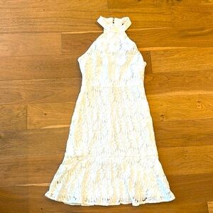 EUC, Lulu’s white lace dress, fully lined, back zip, Size S